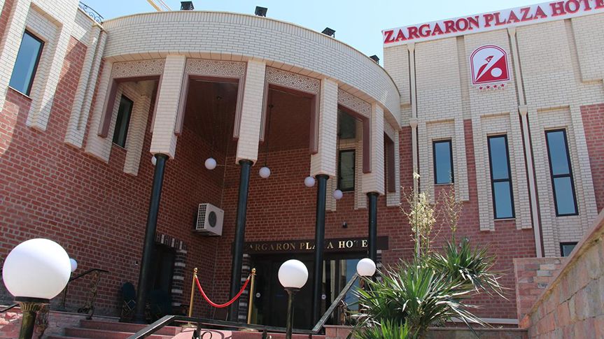 Zargaron Plaza Hotel